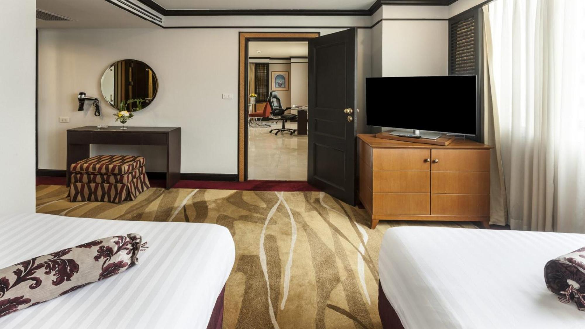 מלון Rembrandt Residences 4*